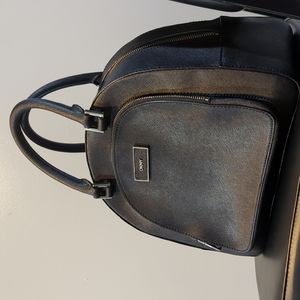 DKNY | BLACK HAND BAG